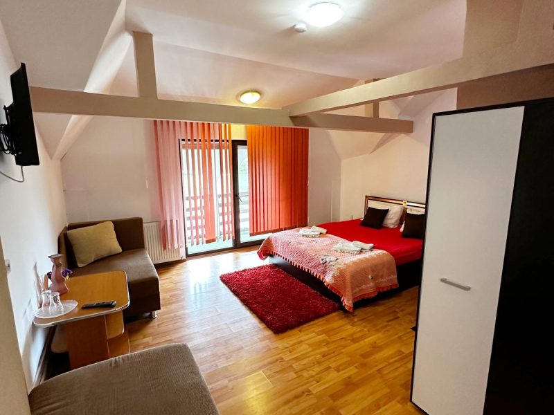 WhatsApp Image 2024-06-11 at 17.55.23-7